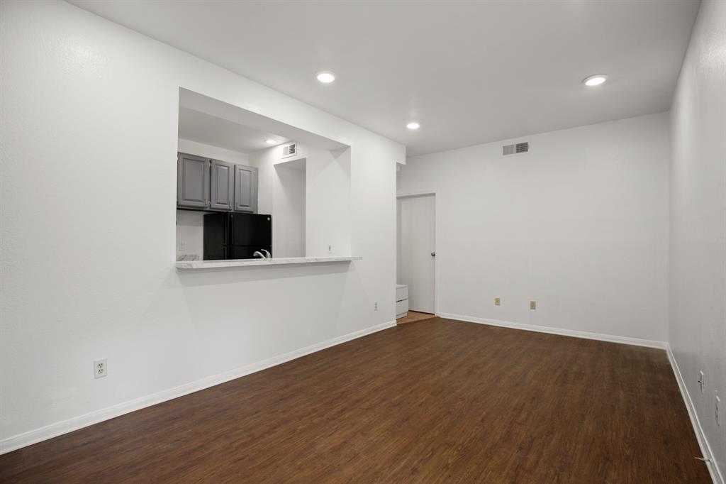 2217 W San Gabriel St # 304, Austin, TX 78705