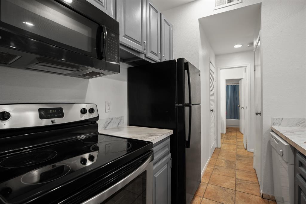 2217 W San Gabriel St # 304, Austin, TX 78705