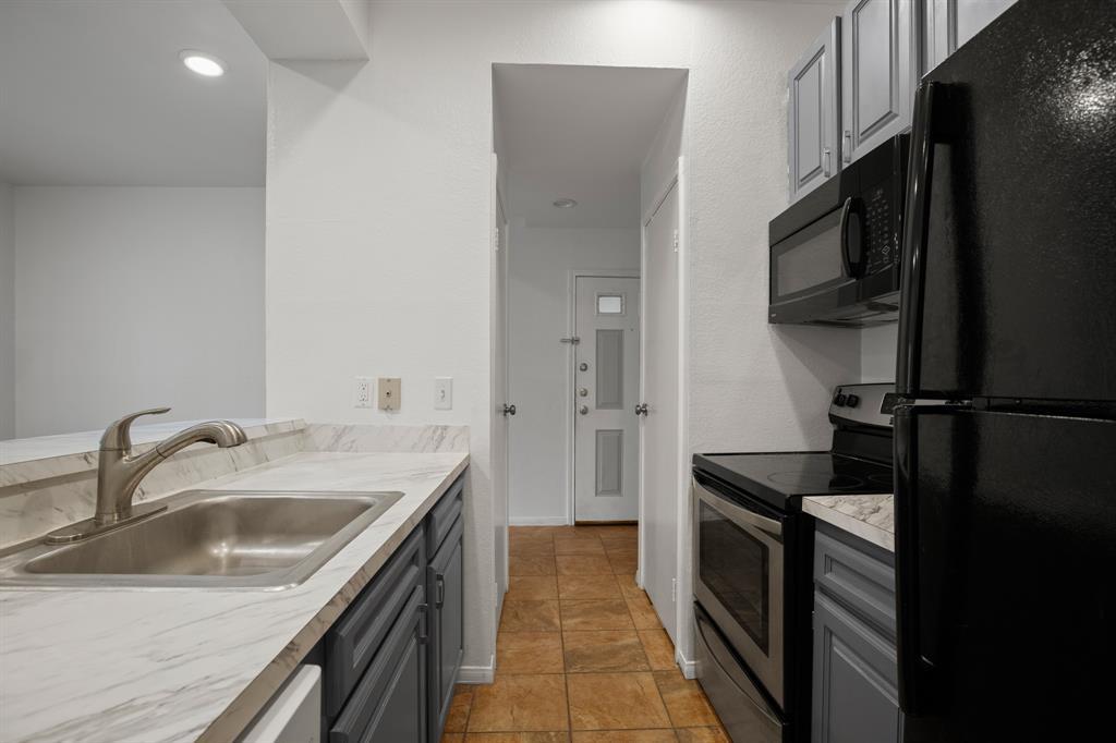 2217 W San Gabriel St # 304, Austin, TX 78705