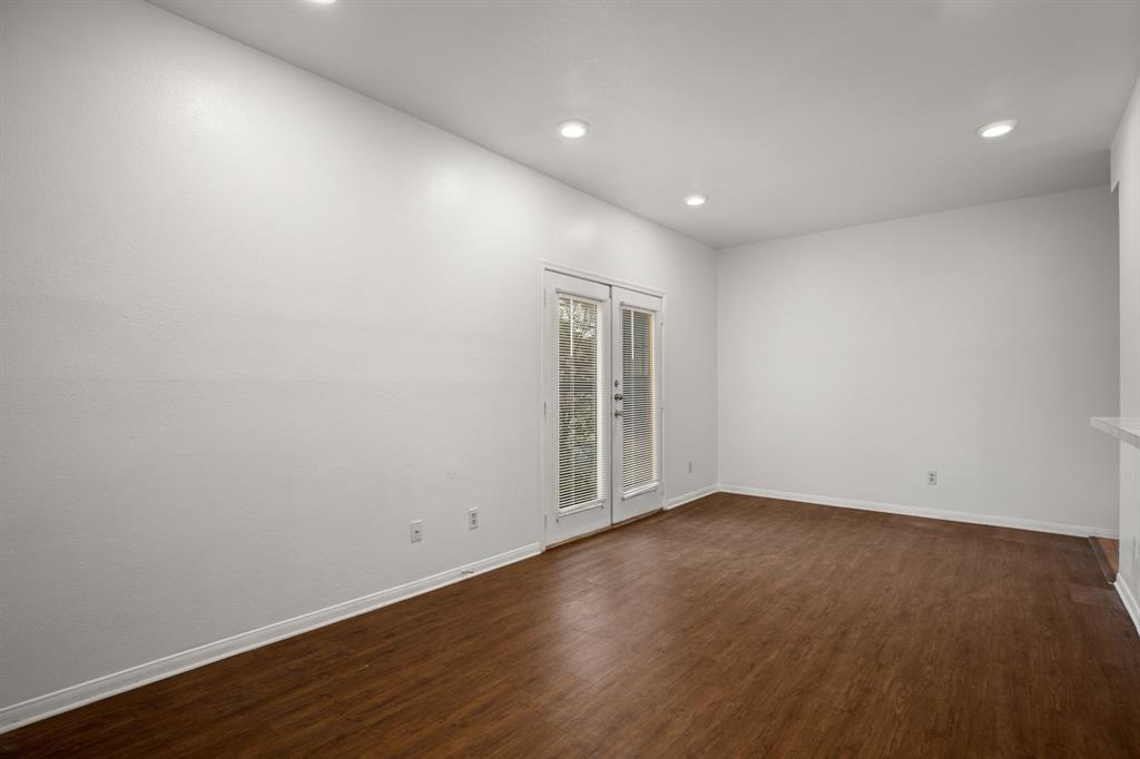 2217 W San Gabriel St # 304, Austin, TX 78705