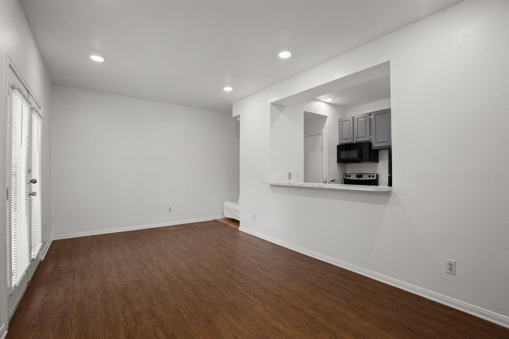 2217 W San Gabriel St # 304, Austin, TX 78705