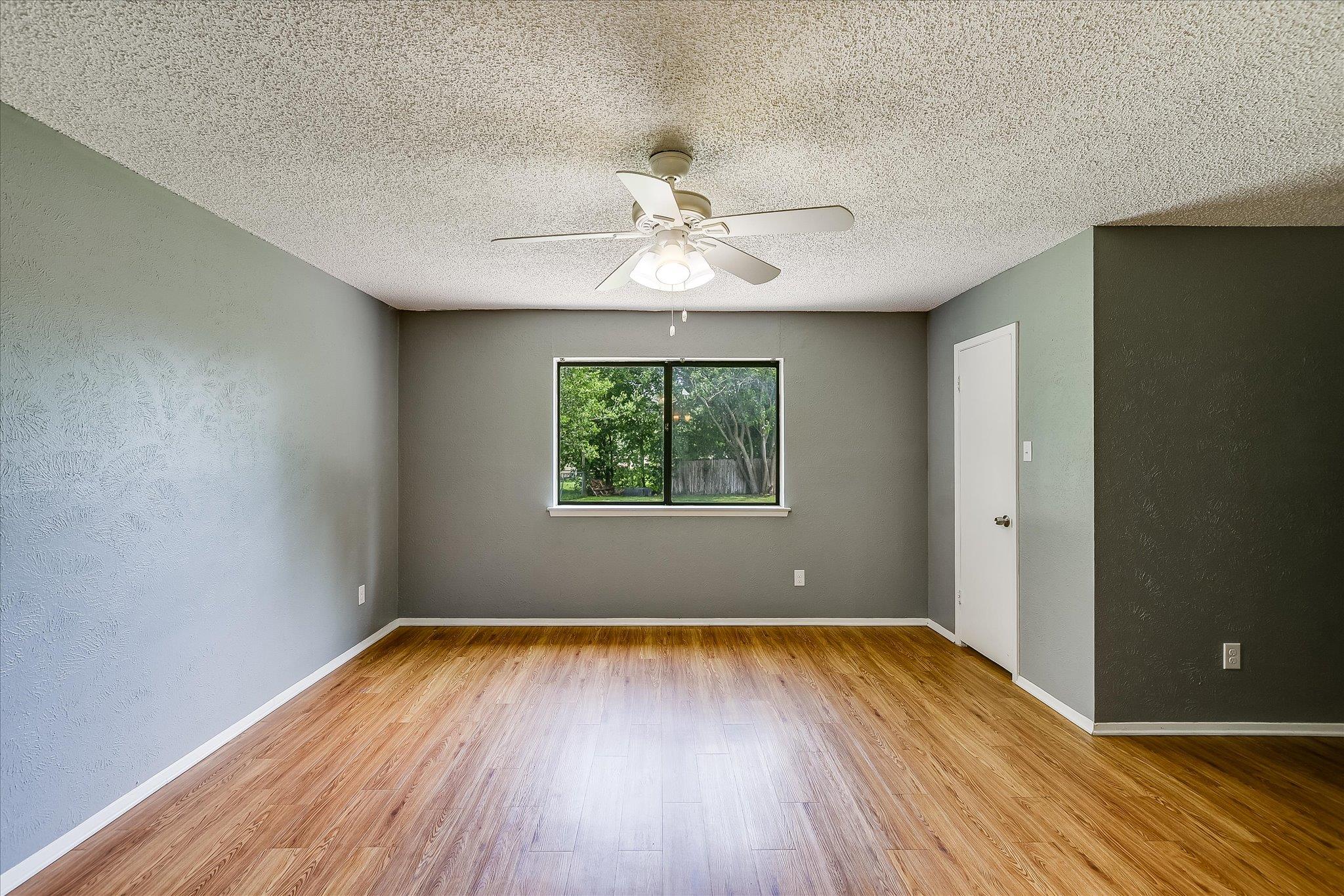 1103 Green Meadow Dr, Round Rock, TX 78664