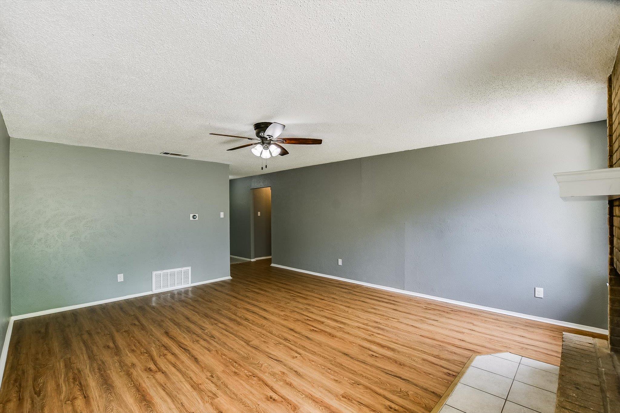 1103 Green Meadow Dr, Round Rock, TX 78664