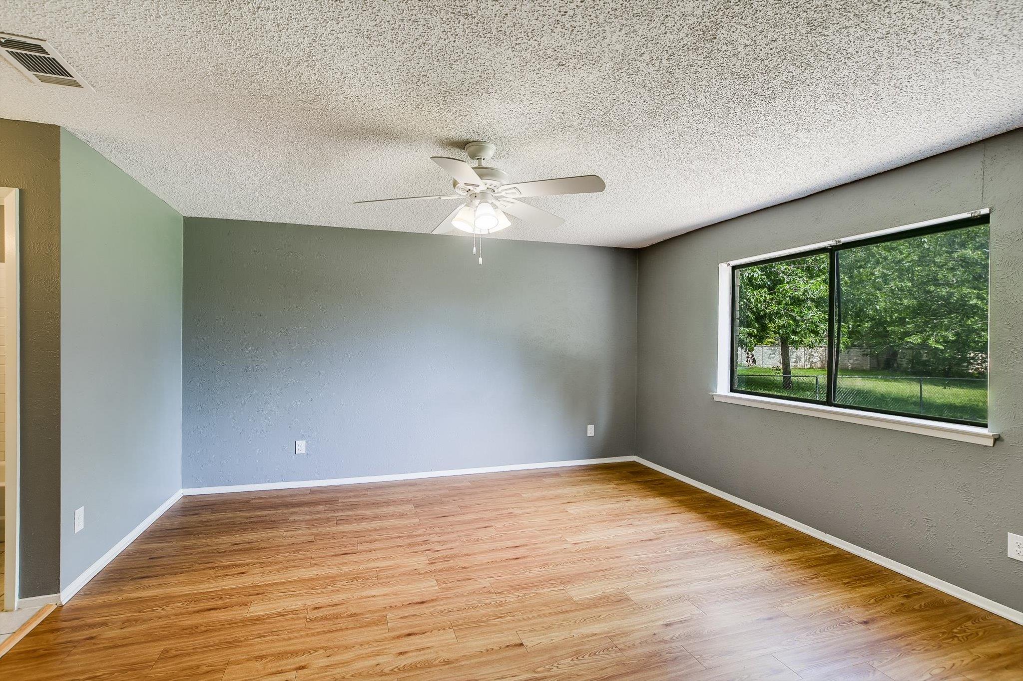 1103 Green Meadow Dr, Round Rock, TX 78664