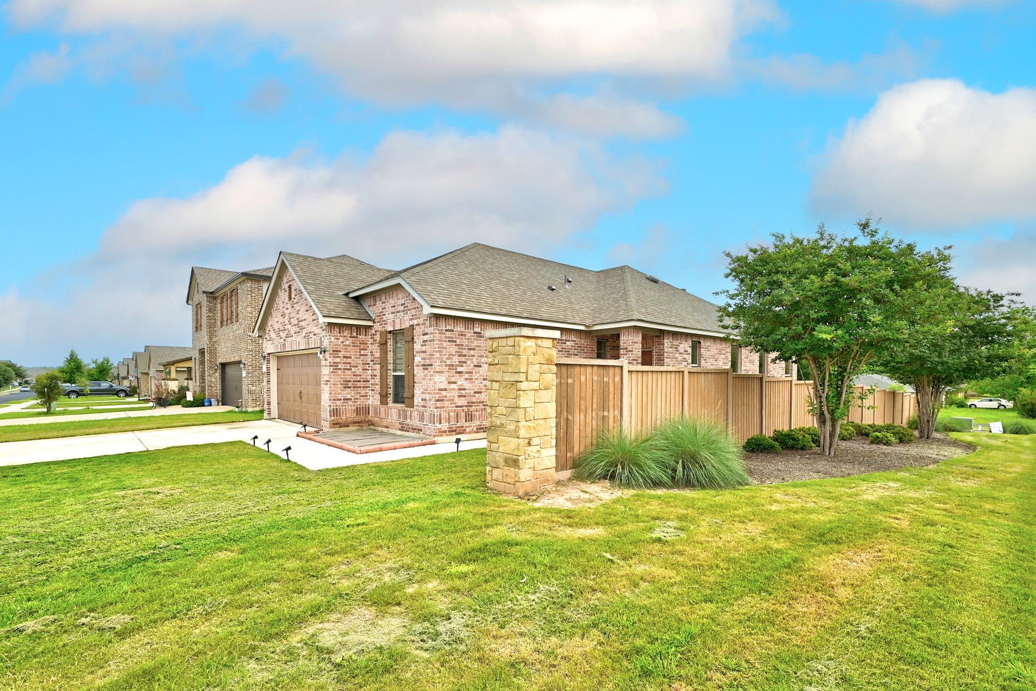 1621 Dragonfly Loop Loop, Bastrop, TX 78602
