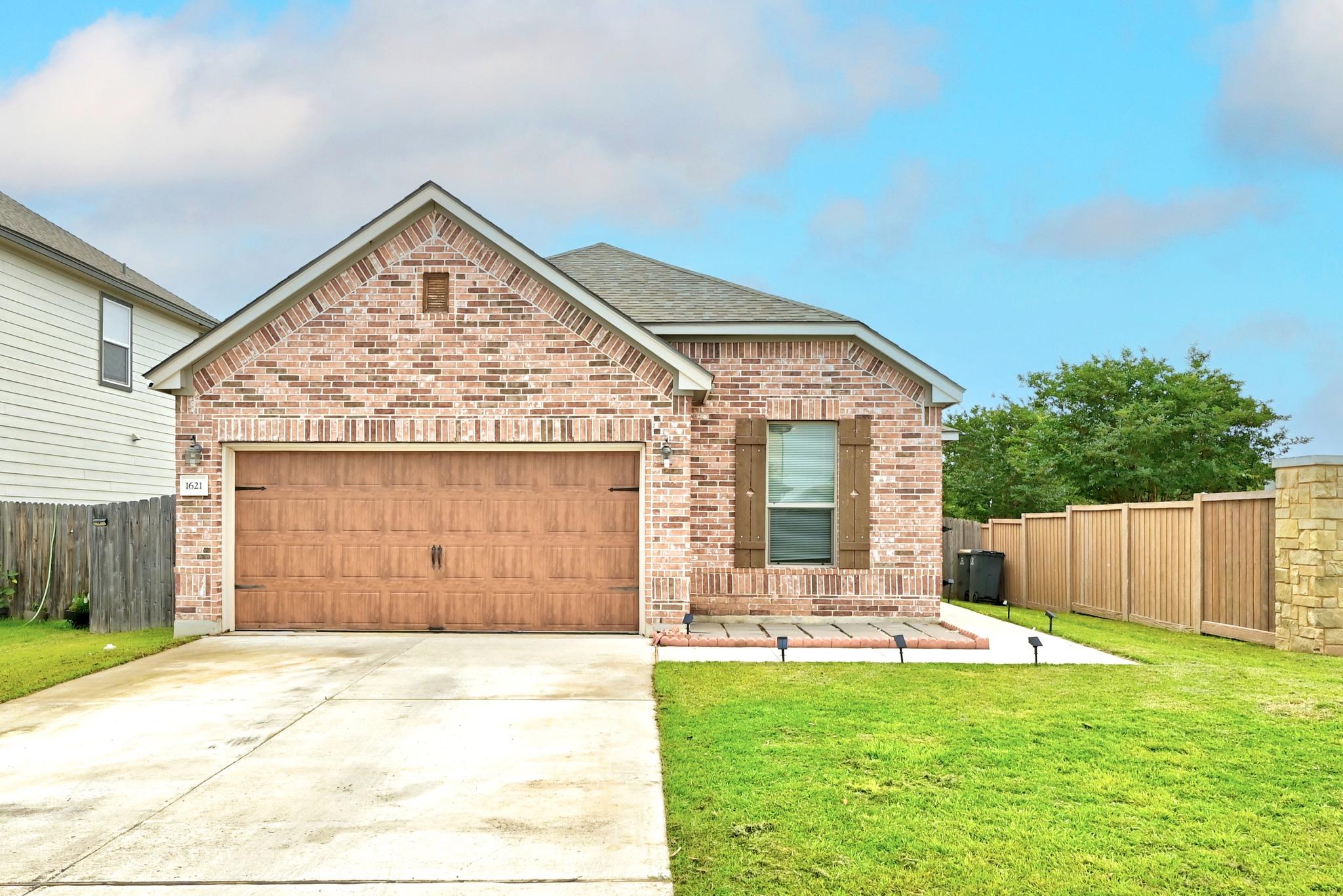 1621 Dragonfly Loop Loop, Bastrop, TX 78602