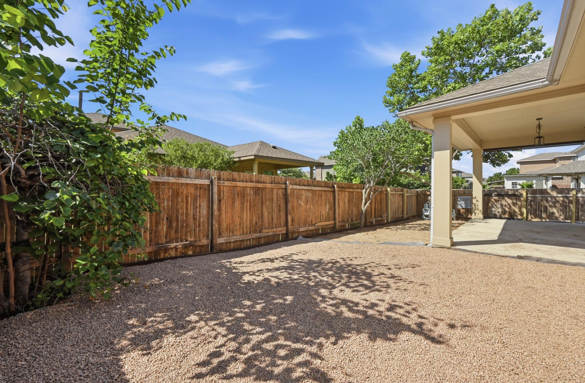 351 Wincliff Dr, Buda, TX 78610