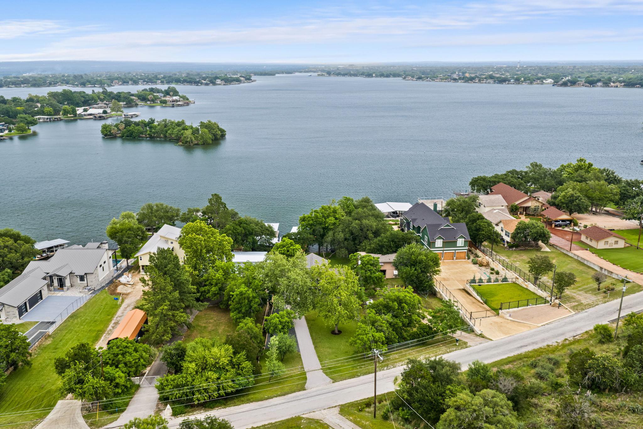 111 Inspiration Dr, Sunrise Beach, TX 78643