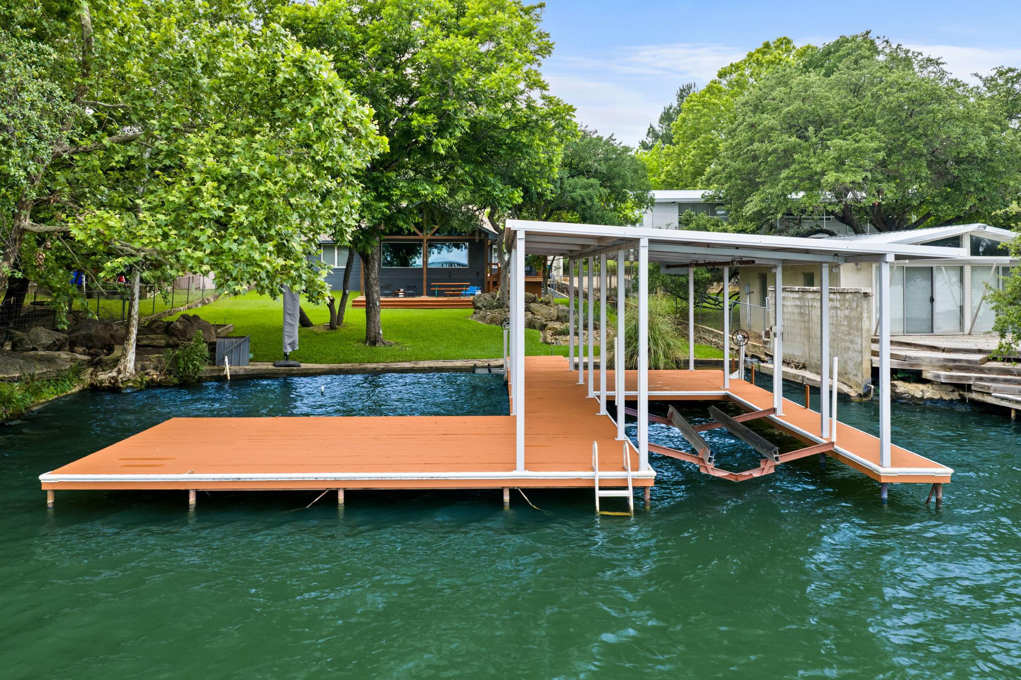 111 Inspiration Dr, Sunrise Beach, TX 78643