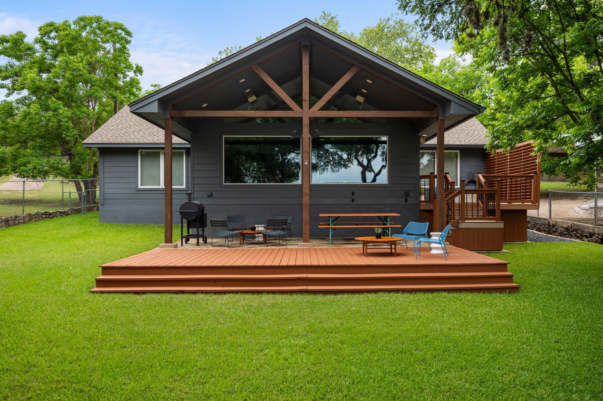 111 Inspiration Dr, Sunrise Beach, TX 78643