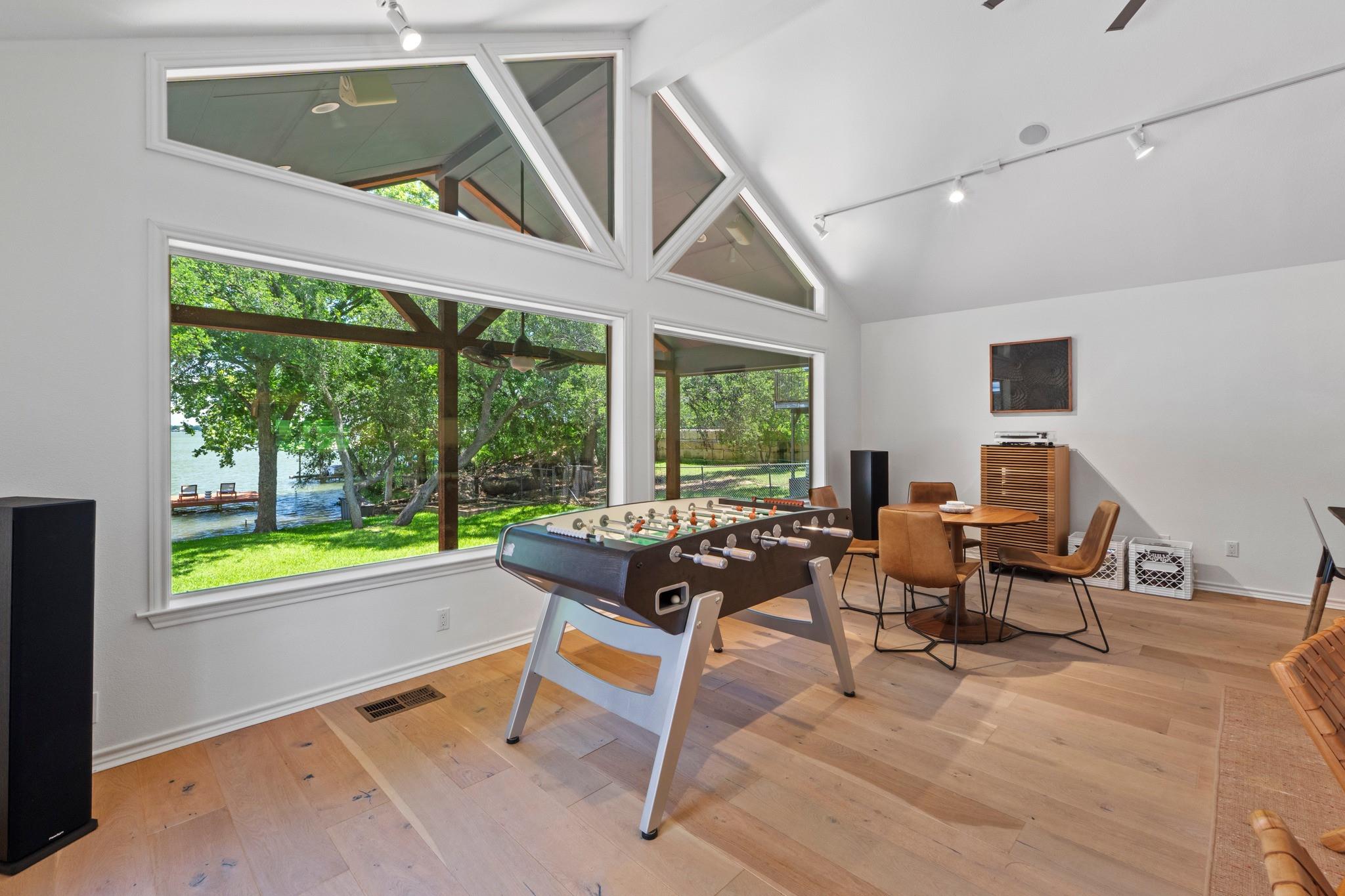 111 Inspiration Dr, Sunrise Beach, TX 78643
