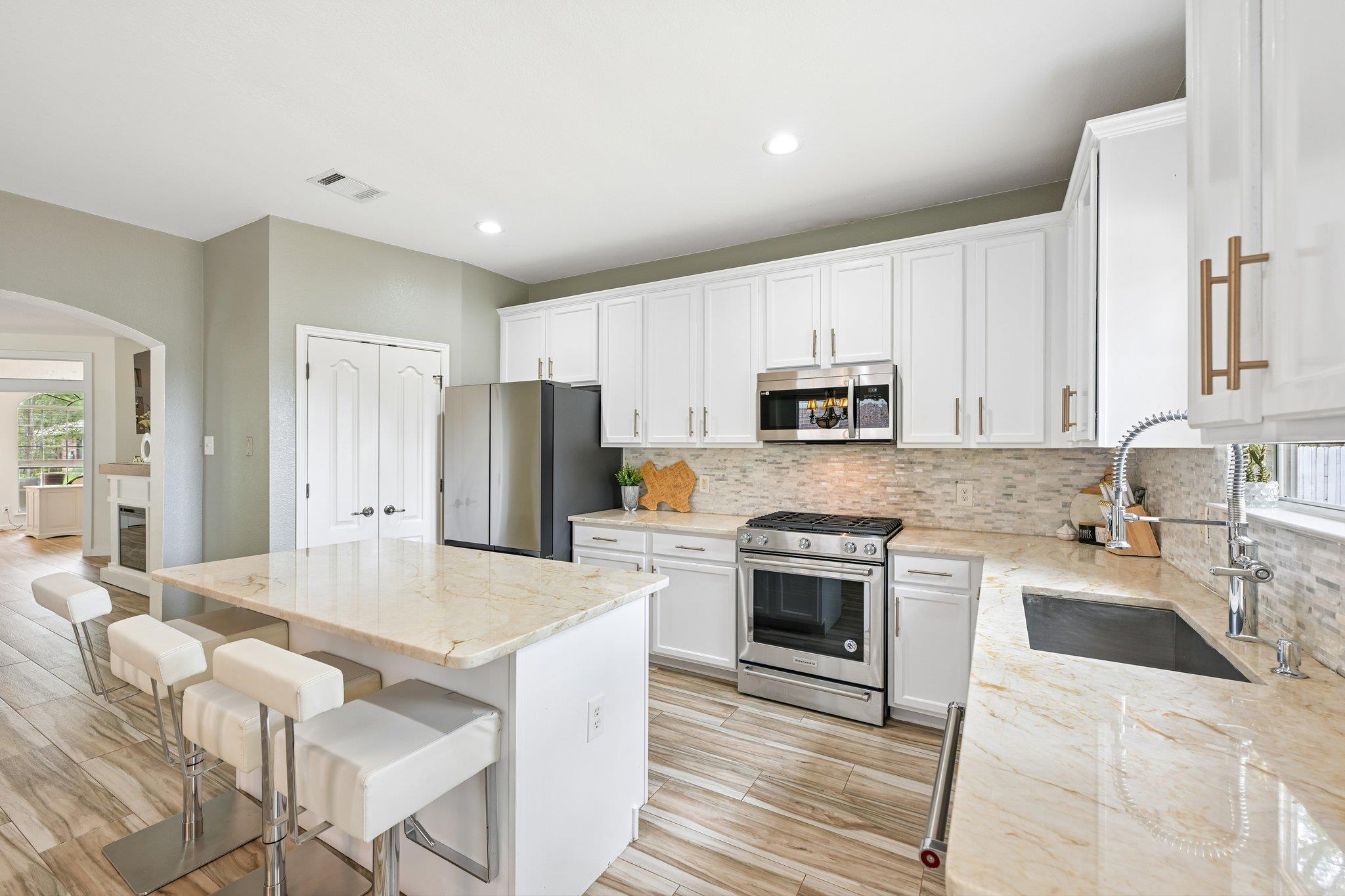 4824 Chesney Ridge Dr, Austin, TX 78749