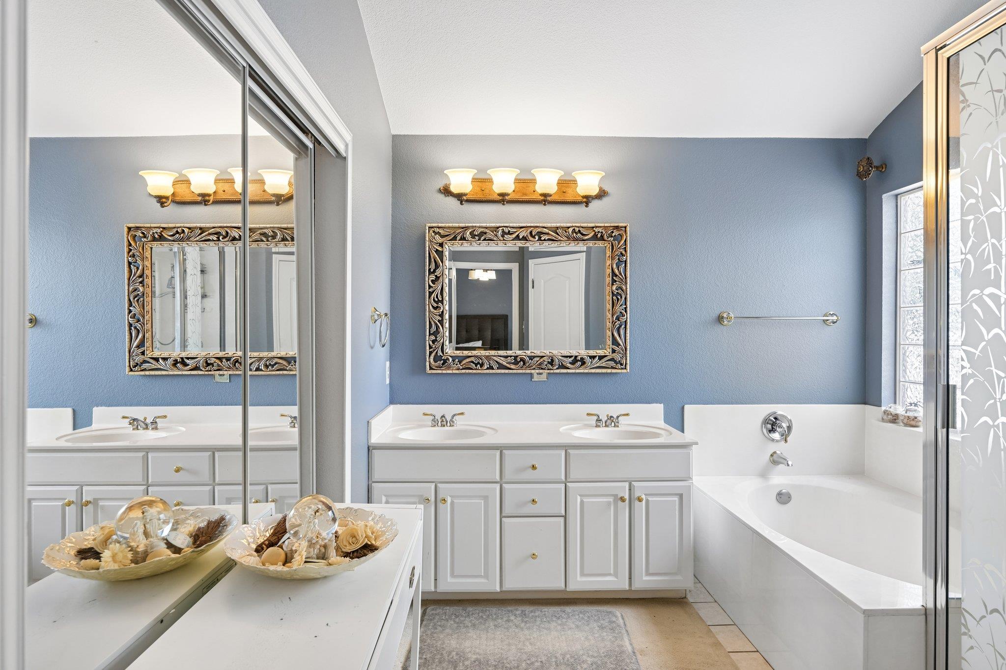 4824 Chesney Ridge Dr, Austin, TX 78749