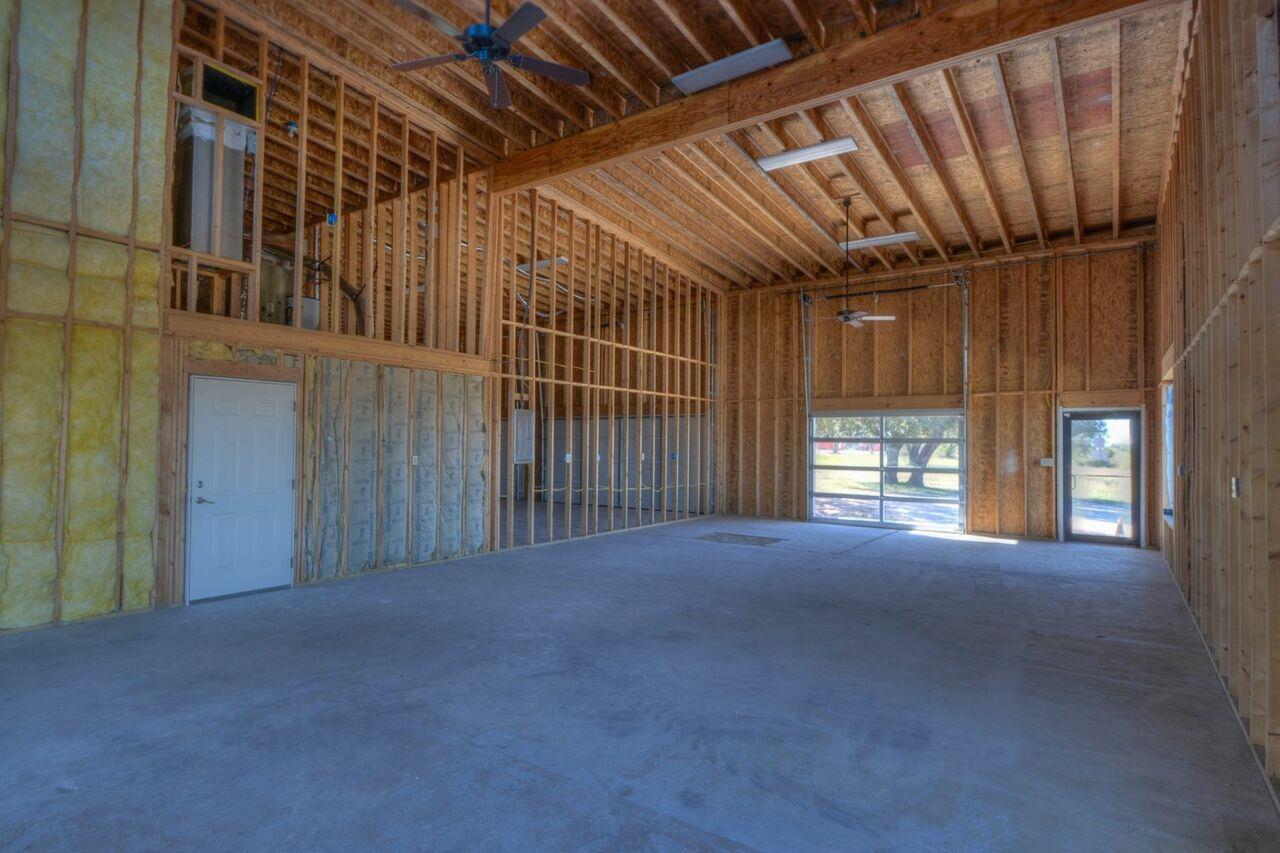 5526 N US Hwy 281, Marble Falls, TX 78654