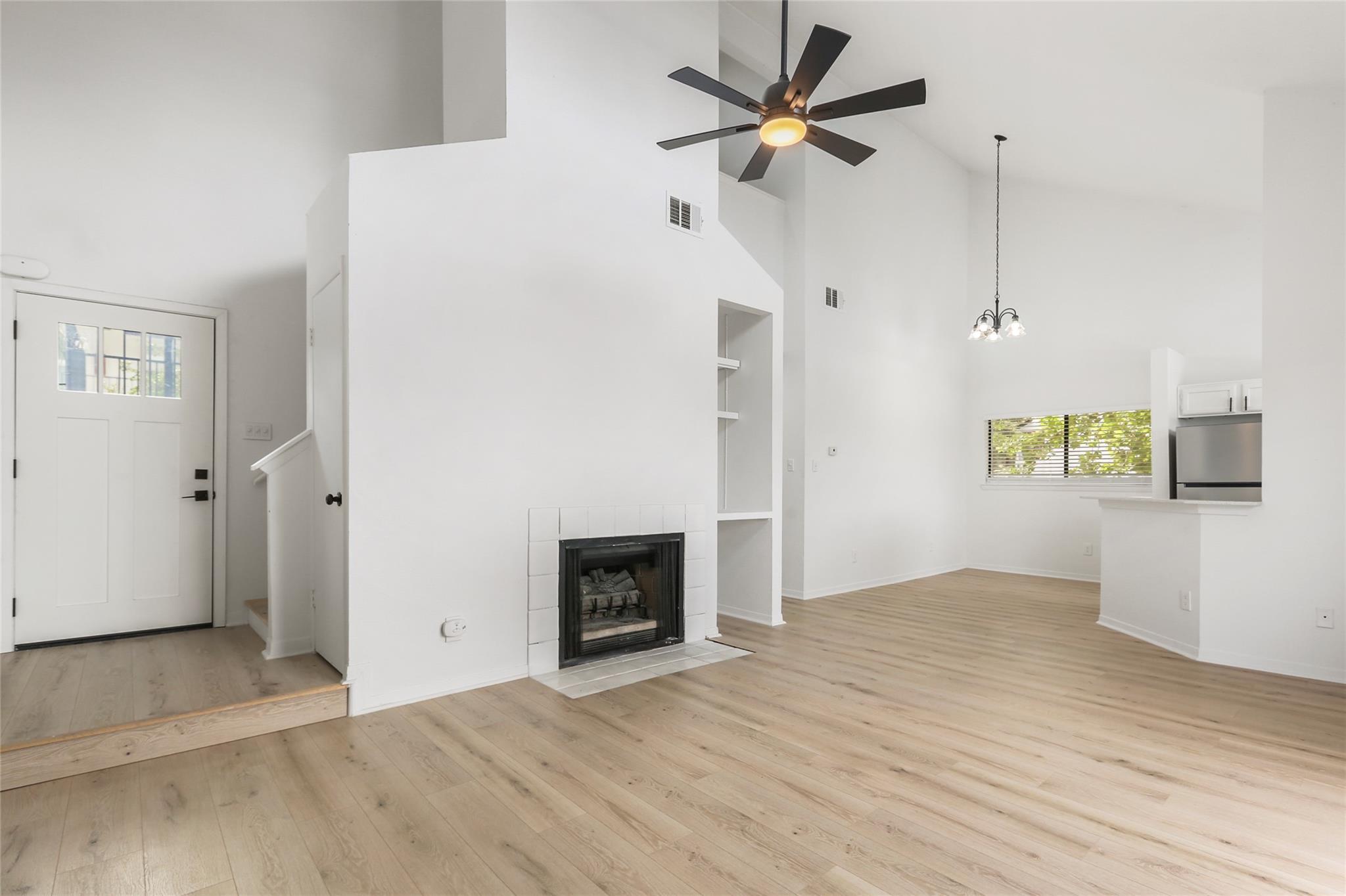 923 E 41st St # 201, Austin, TX 78751