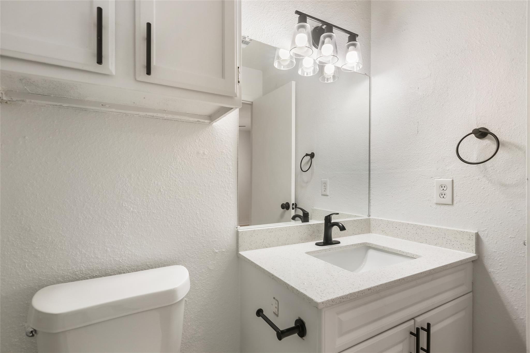 923 E 41st St # 201, Austin, TX 78751