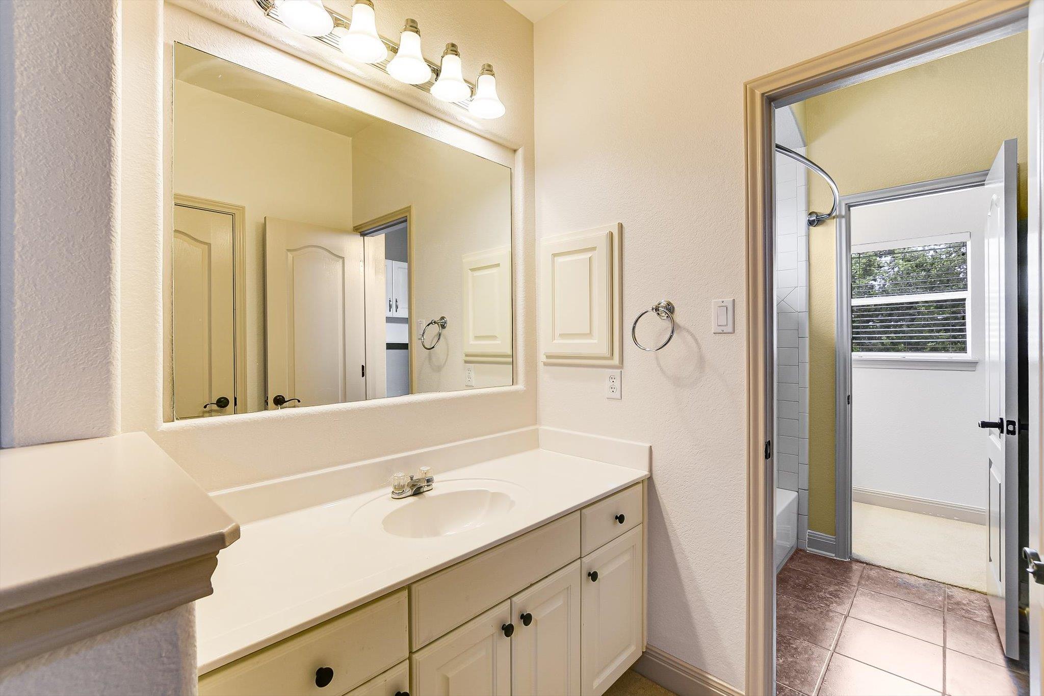 2300 Aldworth Dr, Cedar Park, TX 78613
