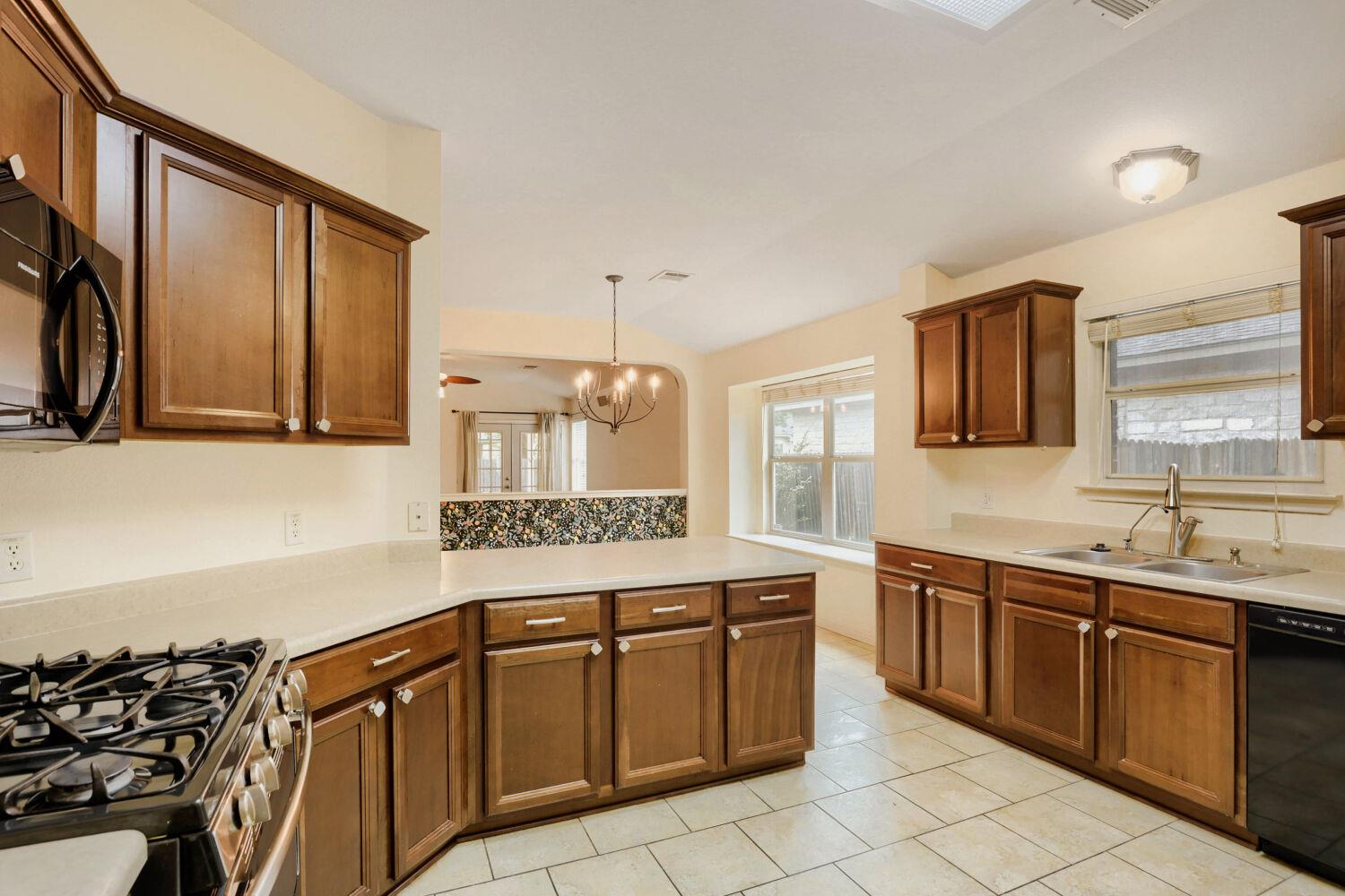 3410 Yogi Berra Way, Round Rock, TX 78665