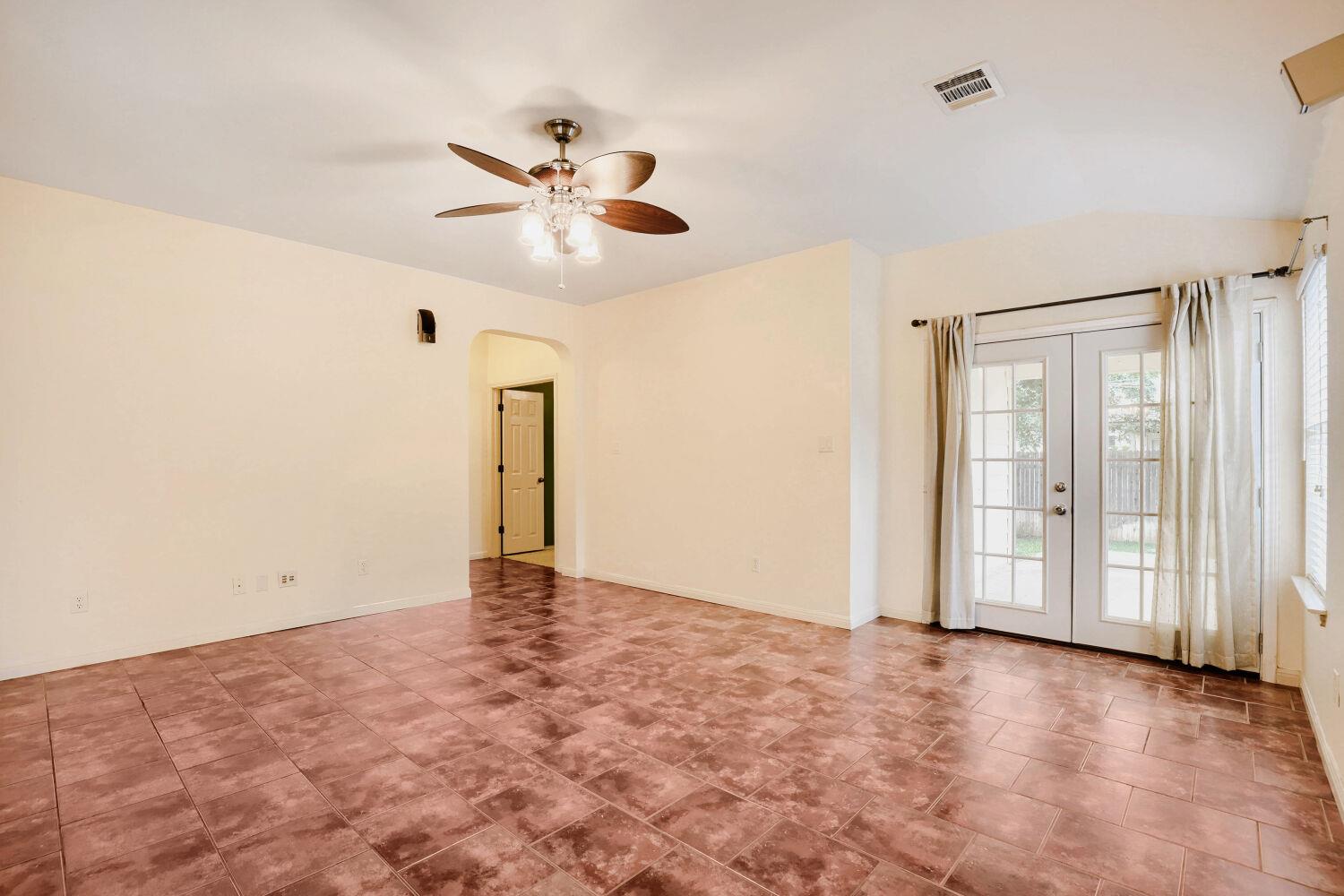 3410 Yogi Berra Way, Round Rock, TX 78665