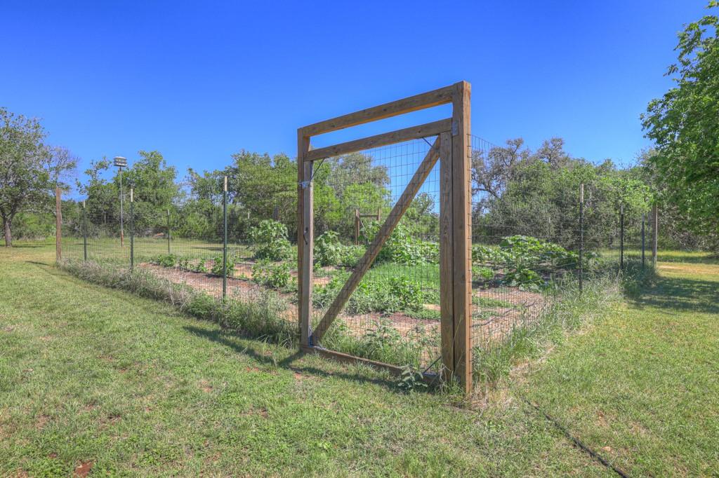 830 Palomino Ln # 1, San Marcos, TX 78666