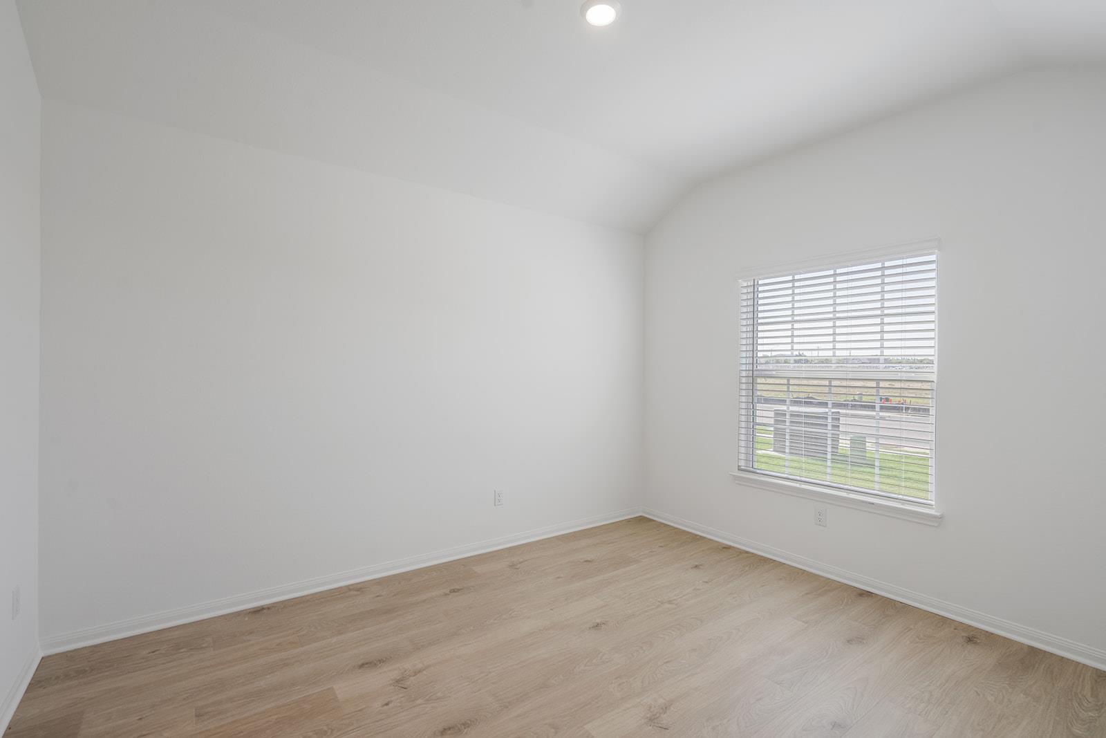 100 Paria Ct, Jarrell, TX 76537