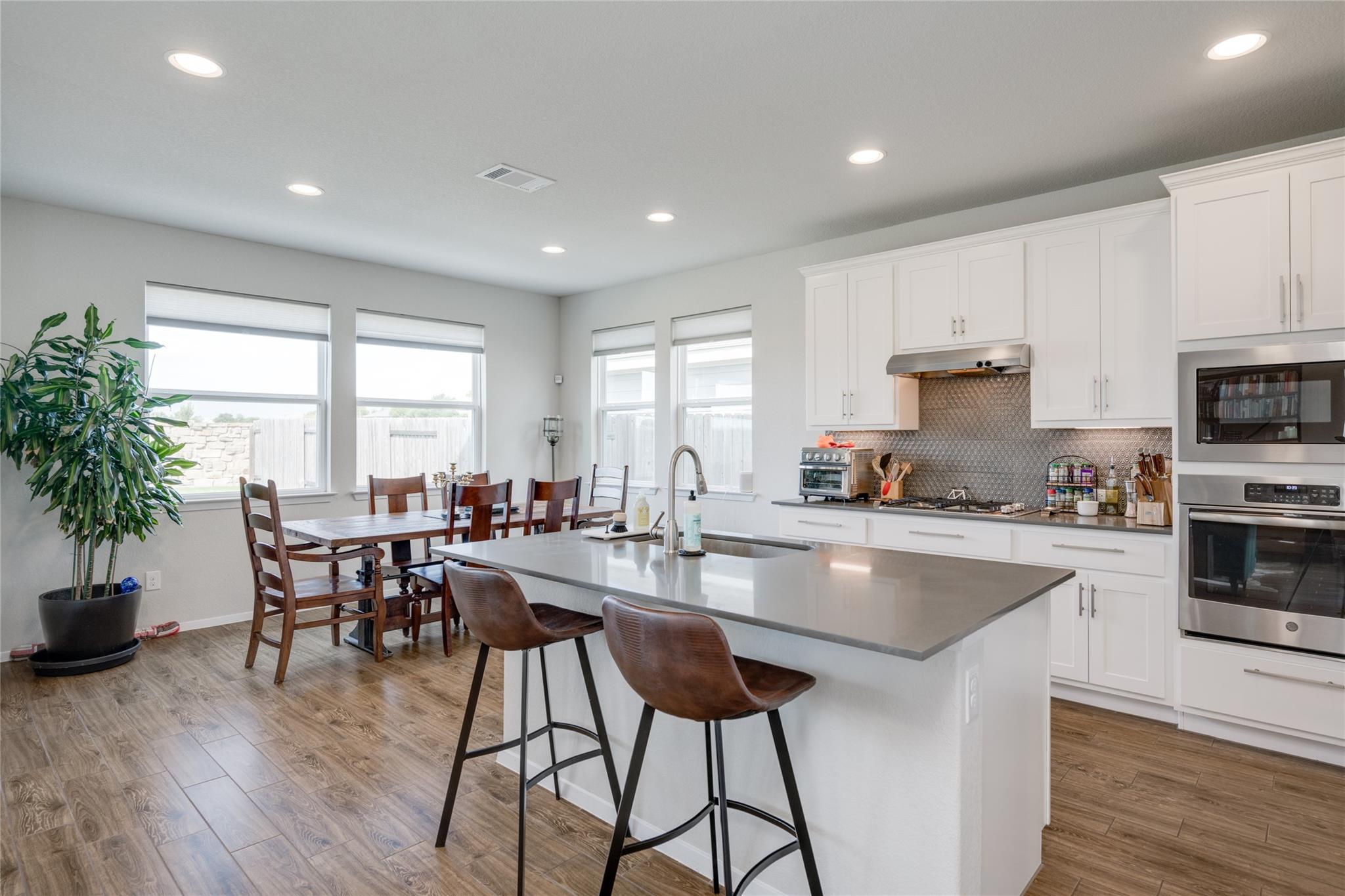 7948 Castelardo Pl, Round Rock, TX 78665