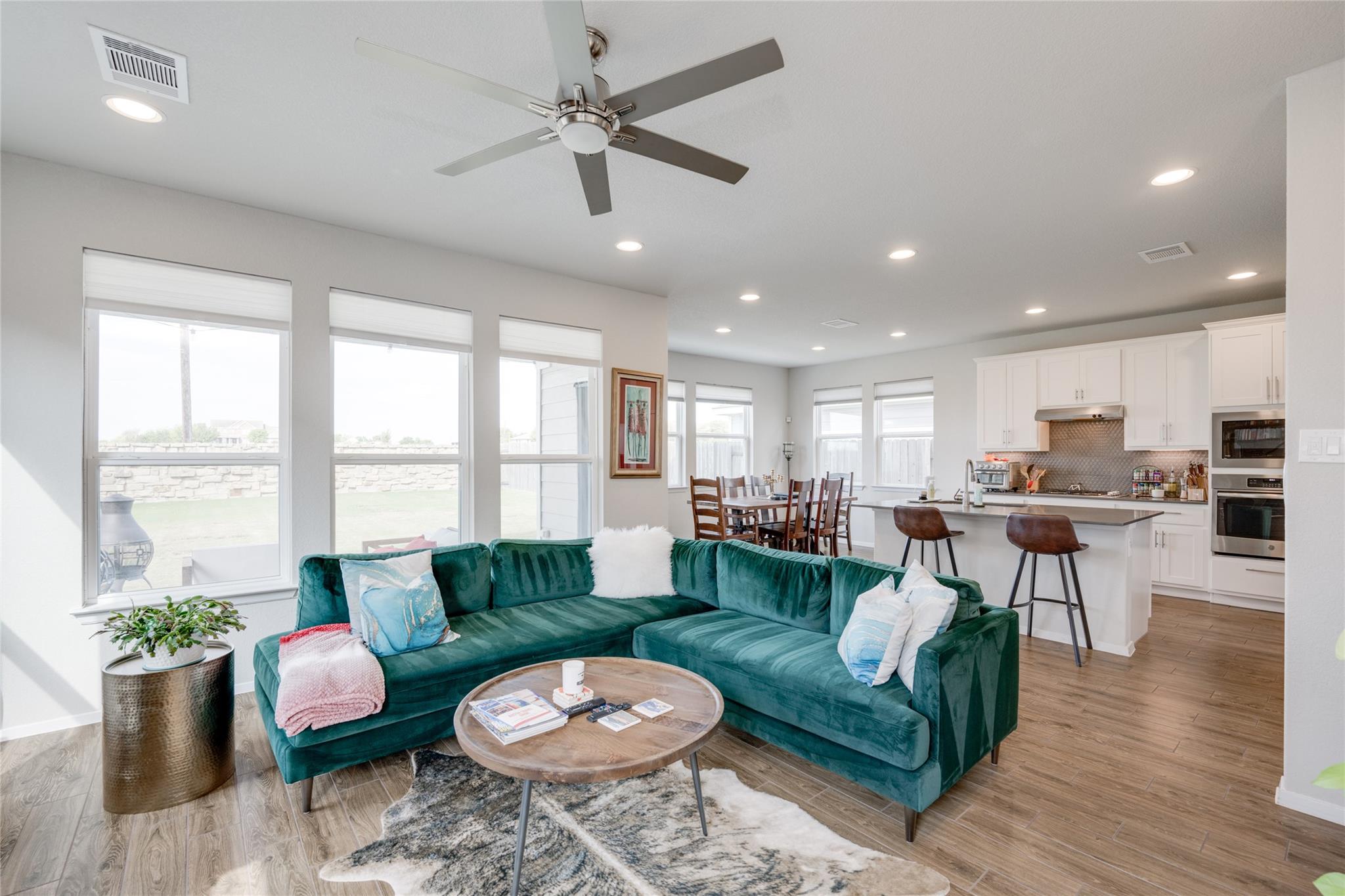 7948 Castelardo Pl, Round Rock, TX 78665