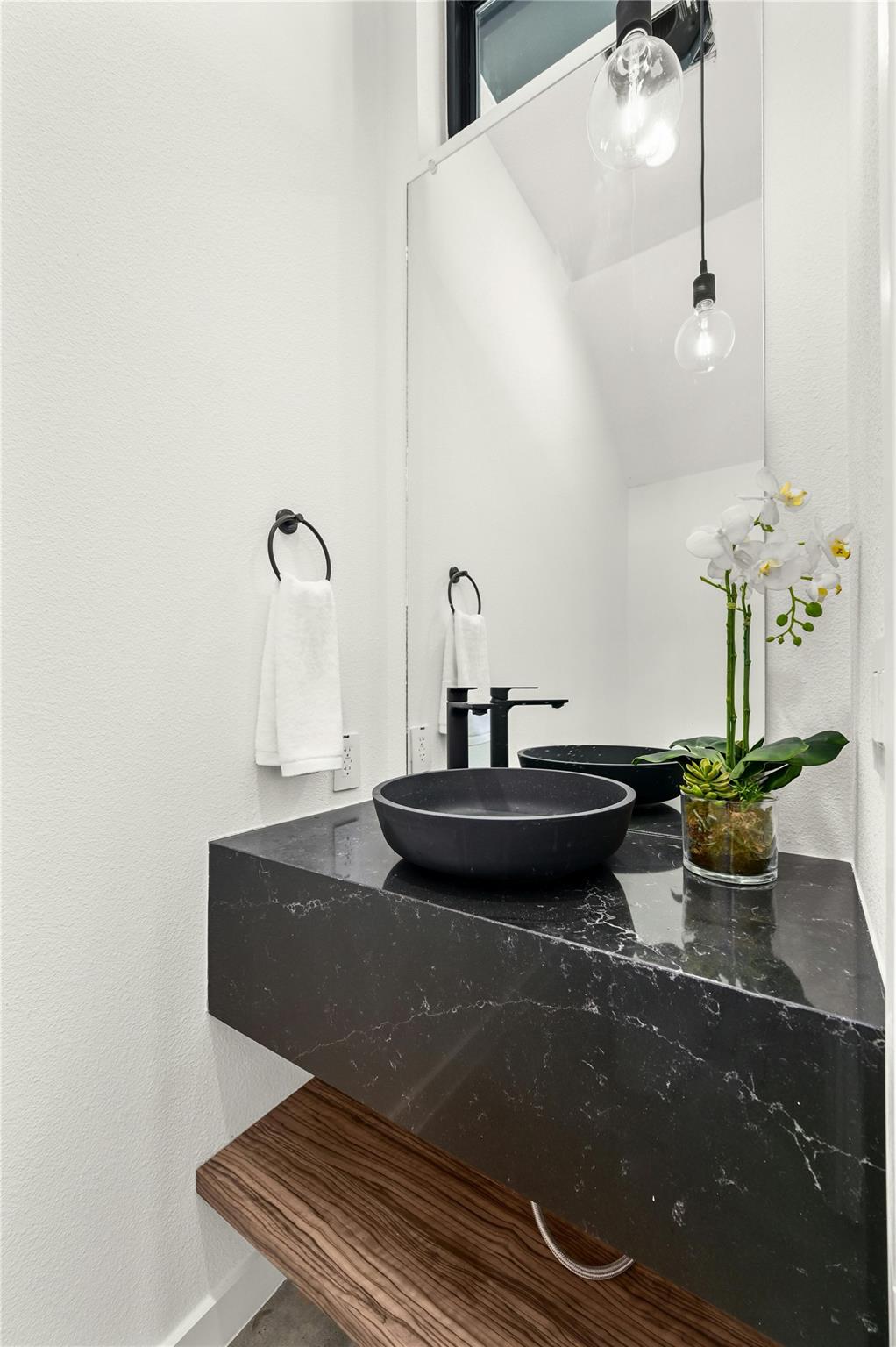 219 Lessin Ln # Unit 6, Austin, TX 78704
