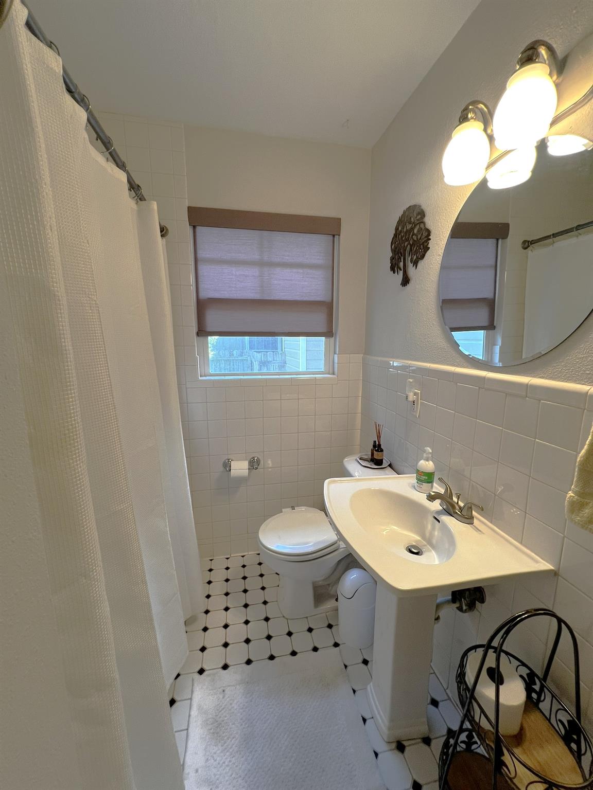 1311 Aggie Ln # A, Austin, TX 78757