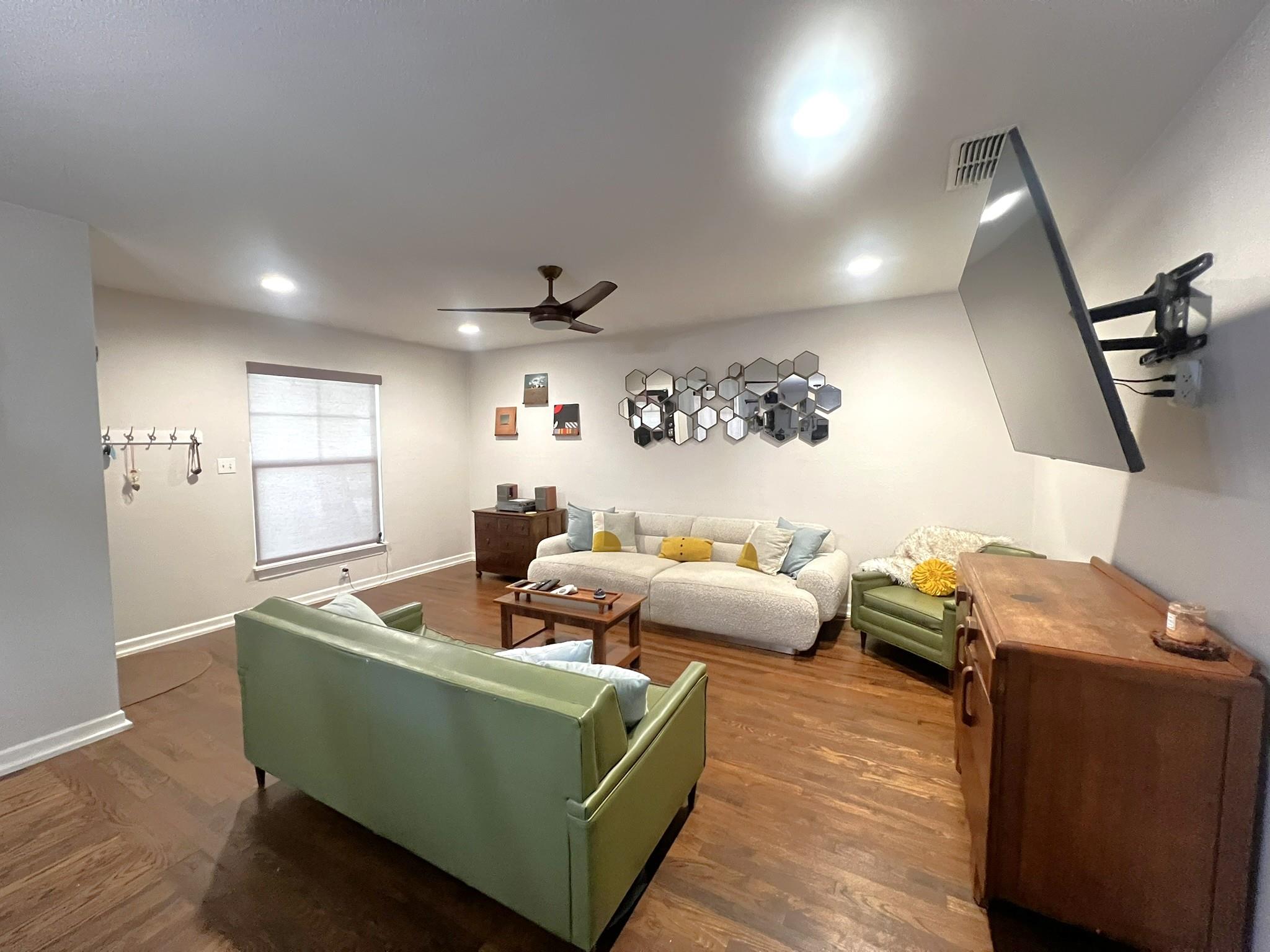 1311 Aggie Ln # A, Austin, TX 78757