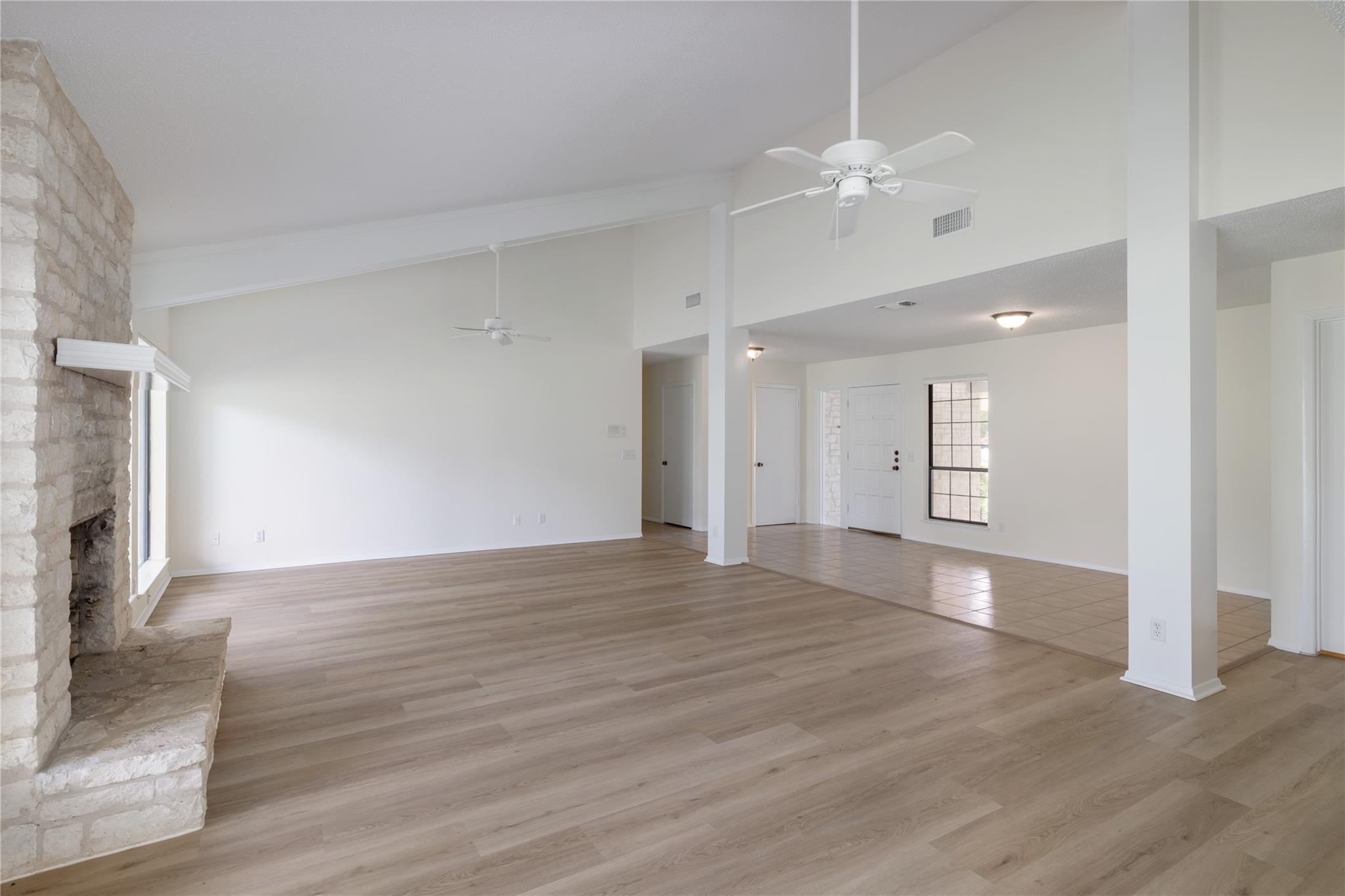 611 Lido St, Lakeway, TX 78734