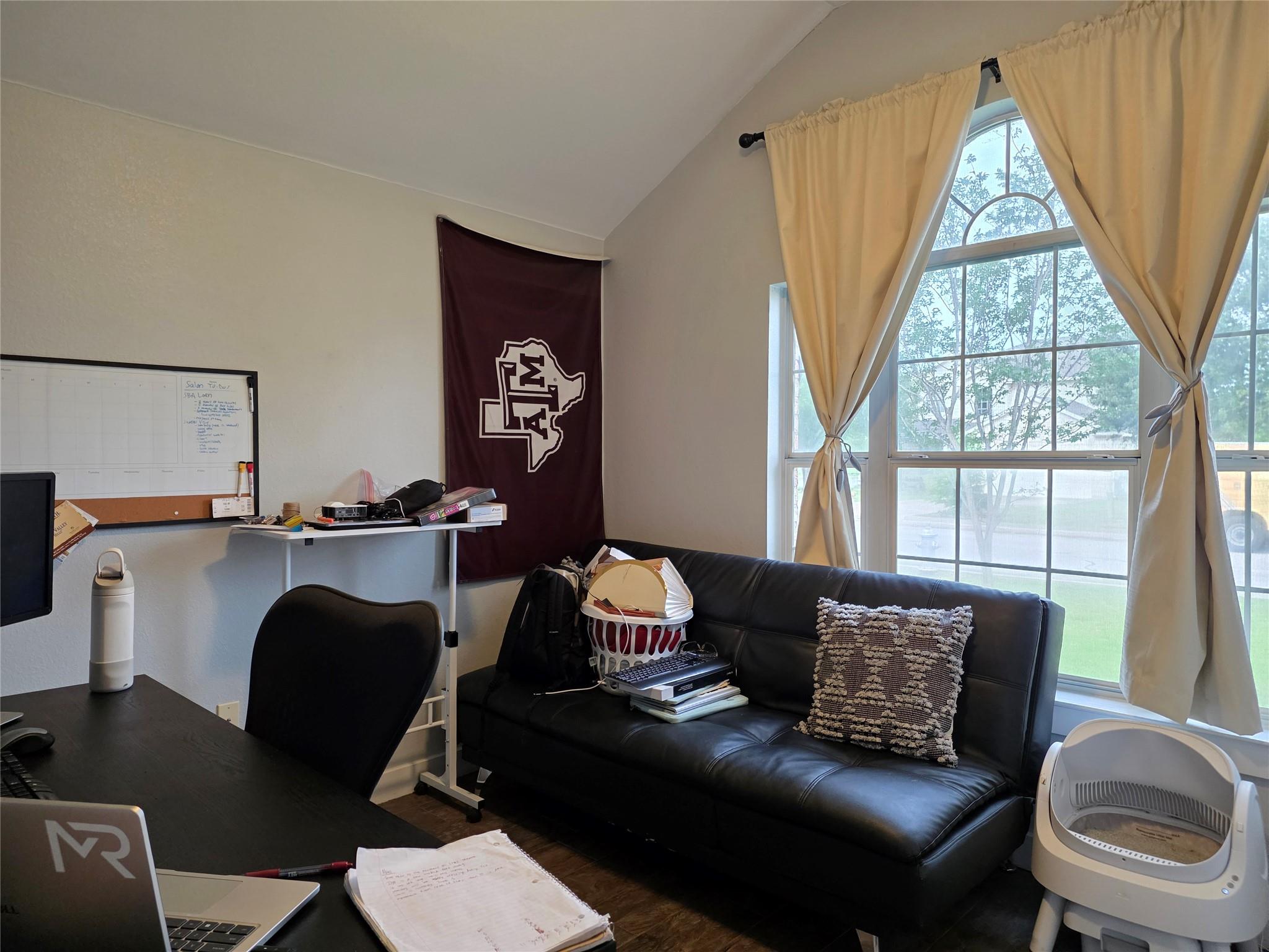 4017 Kerley Ct, Hutto, TX 78634