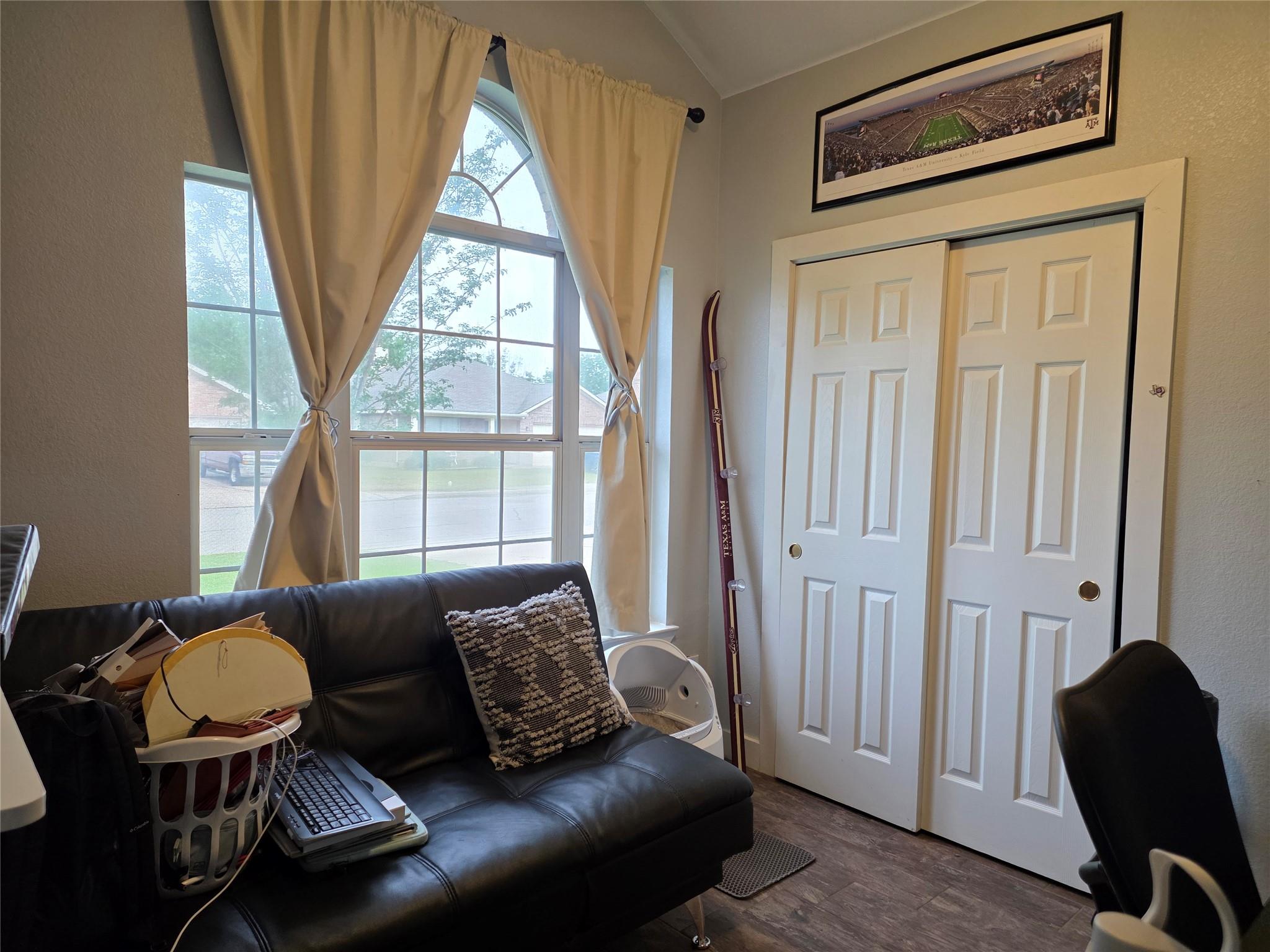 4017 Kerley Ct, Hutto, TX 78634