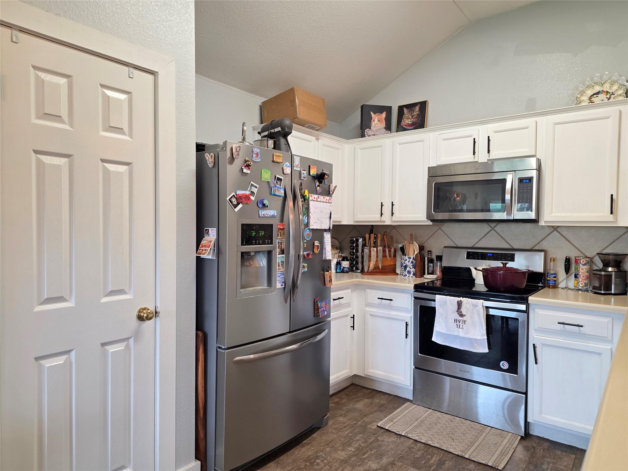 4017 Kerley Ct, Hutto, TX 78634