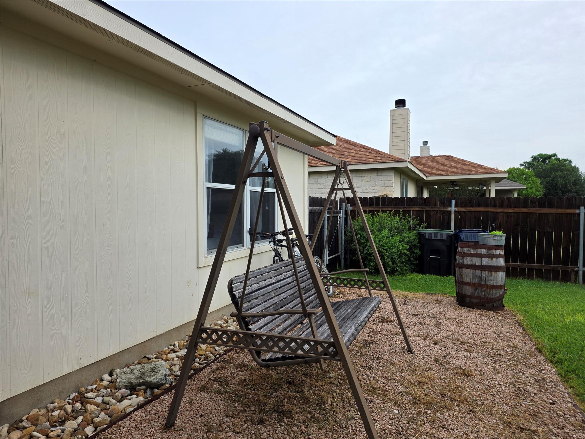4017 Kerley Ct, Hutto, TX 78634