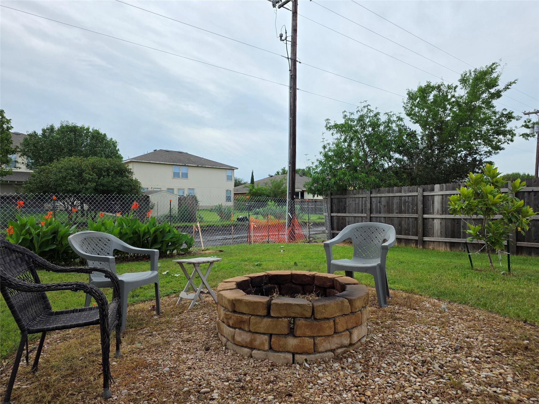 4017 Kerley Ct, Hutto, TX 78634
