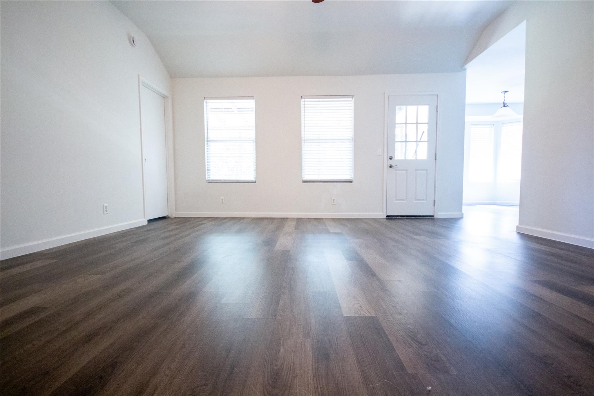 200 QUAIL Cir, Hutto, TX 78634