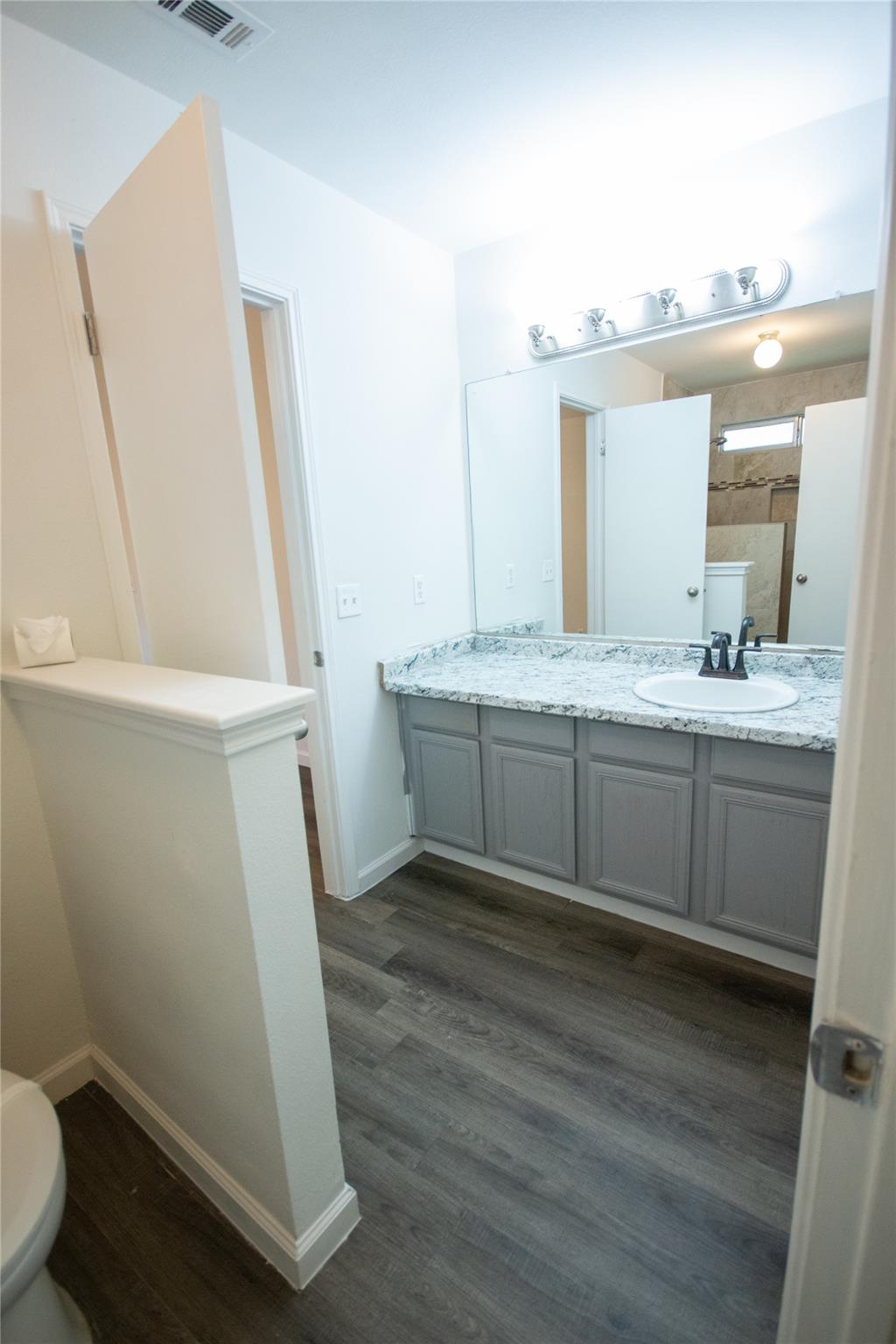 200 QUAIL Cir, Hutto, TX 78634