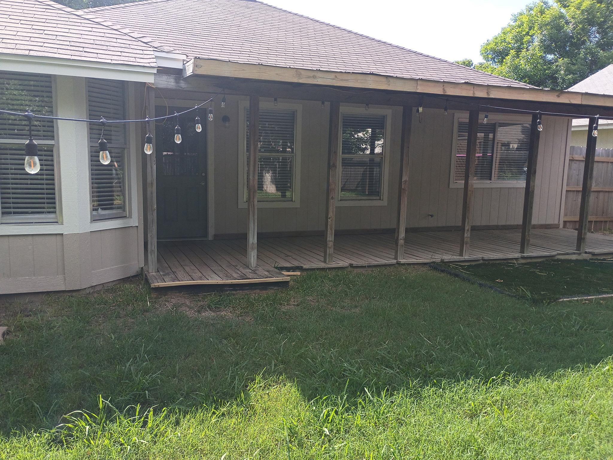 200 QUAIL Cir, Hutto, TX 78634