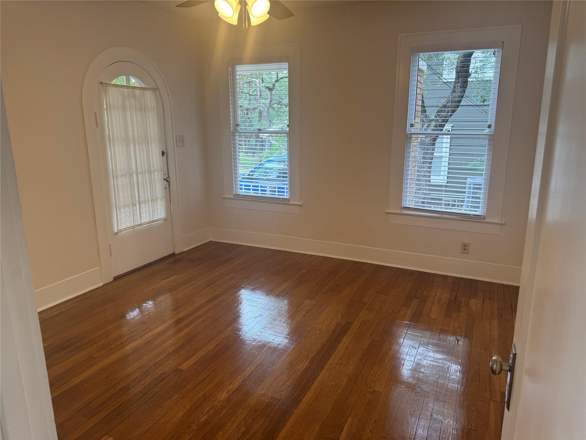 2842 Shoal Crest Ave, Austin, TX 78705