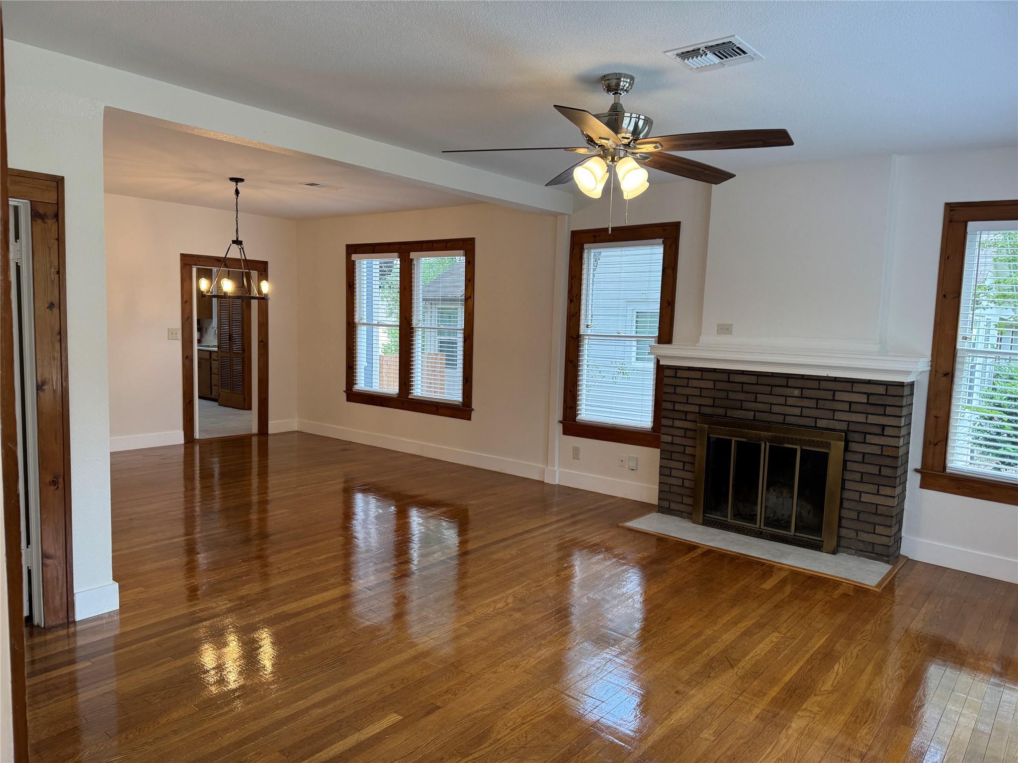 2842 Shoal Crest Ave, Austin, TX 78705