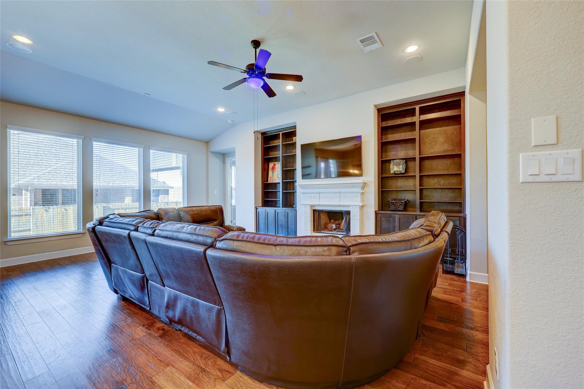 3030 Isabella Ln, Round Rock, TX 78665
