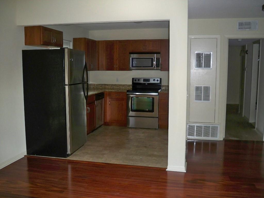 2706 Cole St # 102B, Austin, TX 78705