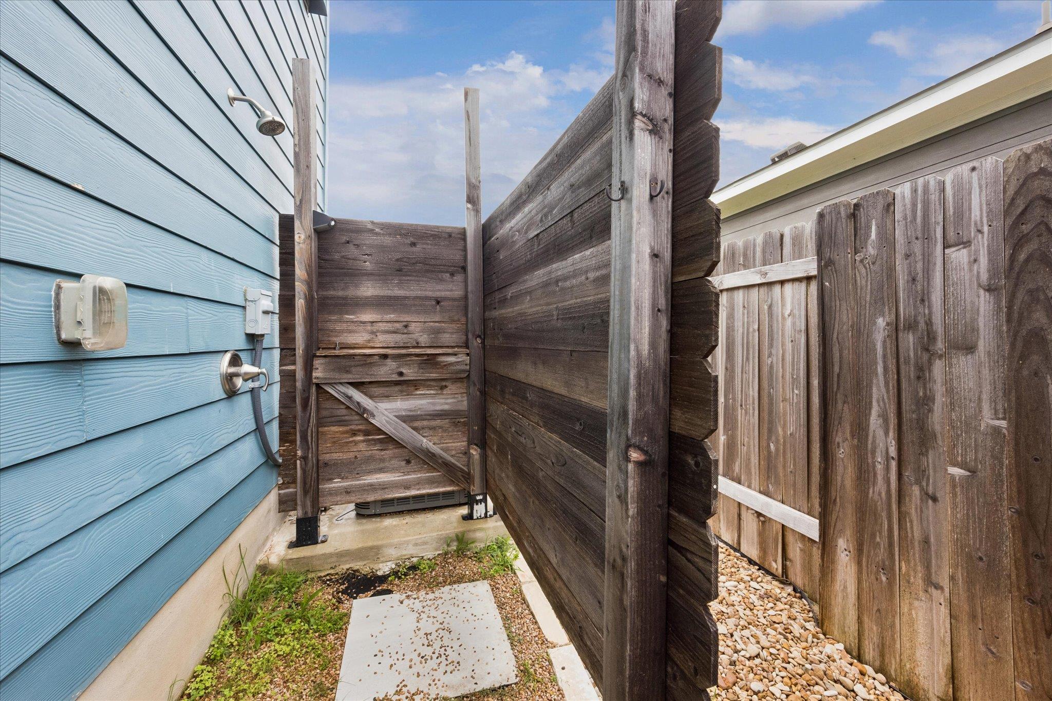 145 Horsemint Way, San Marcos, TX 78666