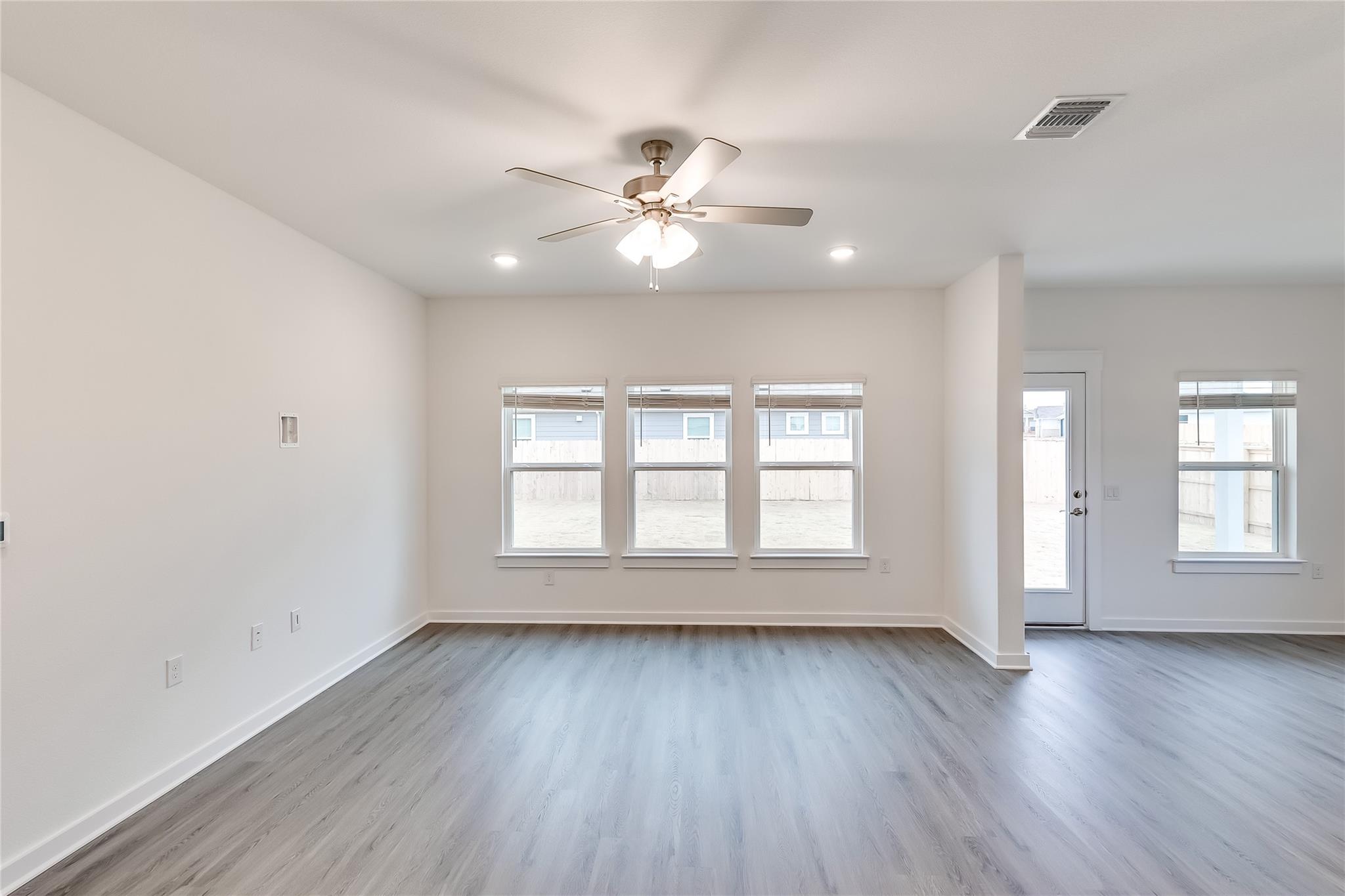15501 Lustrous Amber Cv, Del Valle, TX 78617
