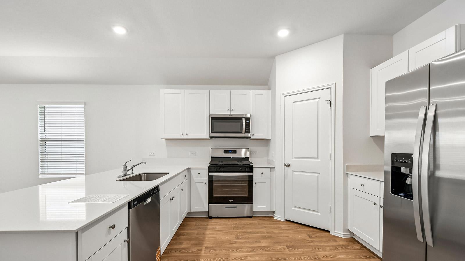 12101 Pike Bnd, Mustang Ridge, TX 78610