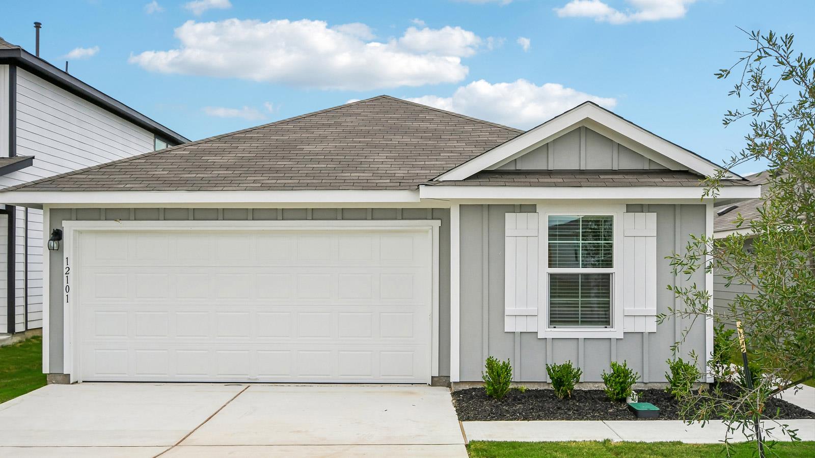 12101 Pike Bnd, Mustang Ridge, TX 78610