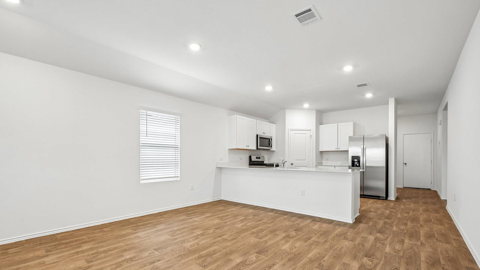 12101 Pike Bnd, Mustang Ridge, TX 78610