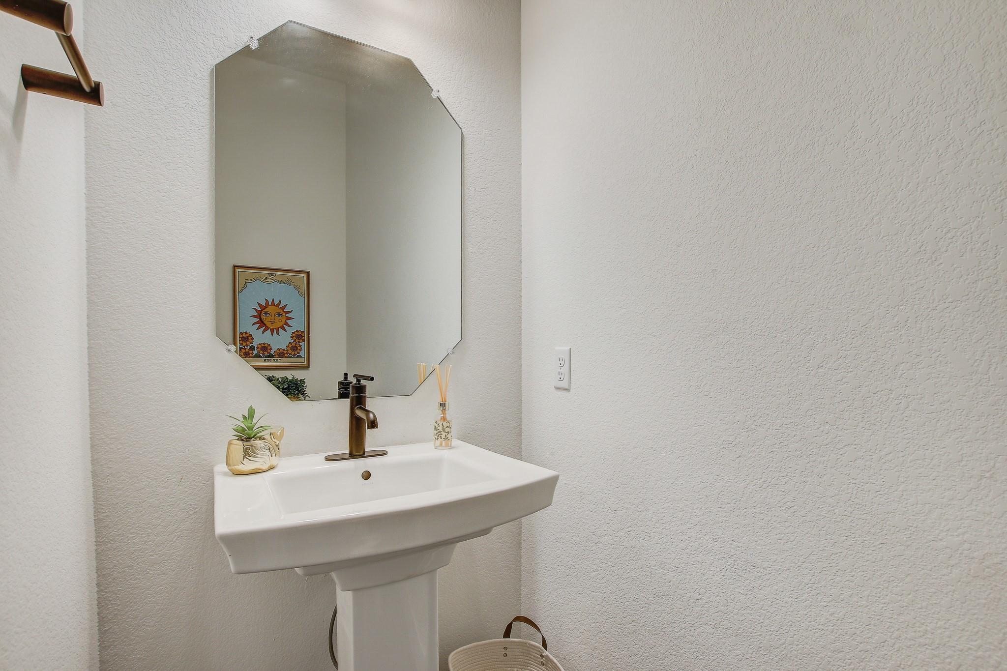 9208 Apogee Blvd, Austin, TX 78744