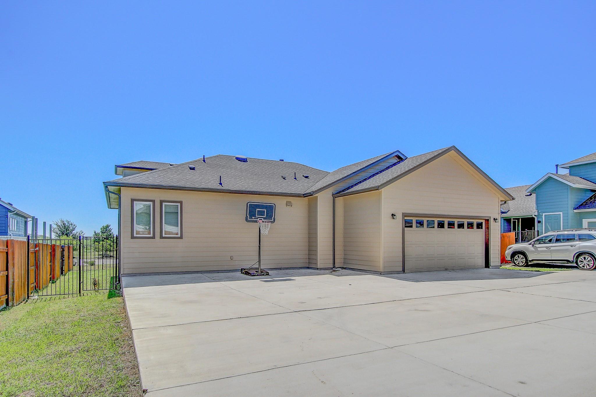 9208 Apogee Blvd, Austin, TX 78744